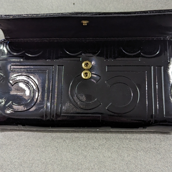 Liz Claiborne wallet - new - Picture 3 of 5